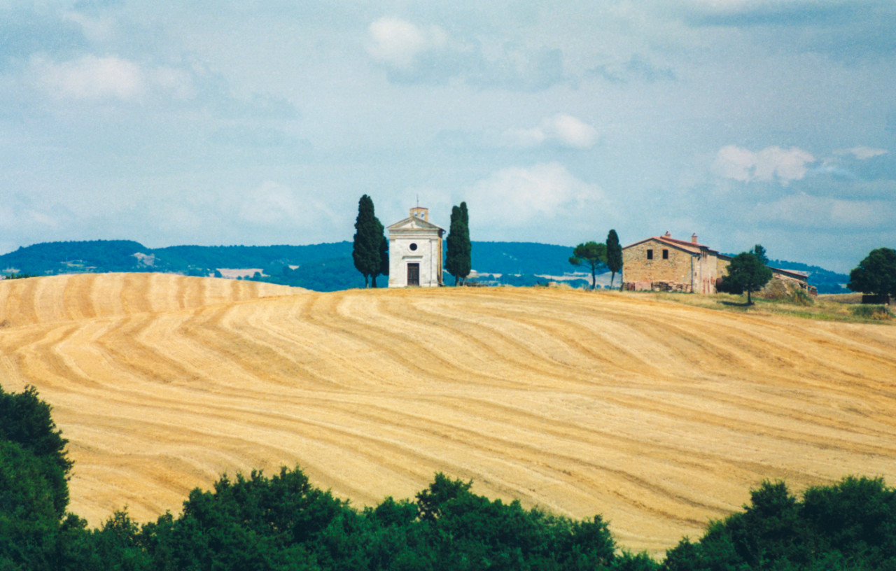 26-val-d'orcia-gallery-cappella-della-madonna-di-vitaleta