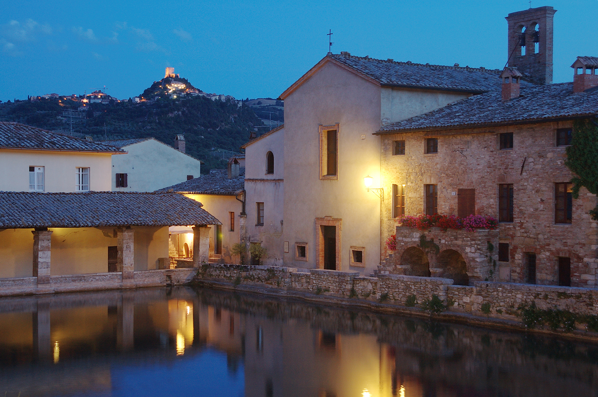 Bagno Vignoni, frazione di San Quirico d'Orcia (SI) - Val d'Orcia -  Patrimonio UNESCO - Toscana
