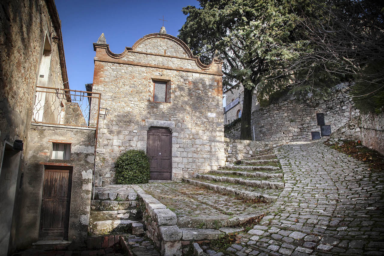 1062_ottobre_val_dorcia_rocca_dorcia_chiesa_di_san_sebastiano_mario_llorca