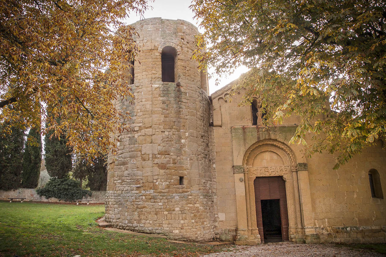 808_novembre_val_dorcia_pienza_pieve_dei_santi_vito_e_modesto_corsignano_mario_llorca