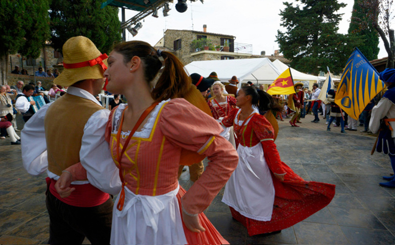 sagra-del-galletto-comigliano-@sienafree